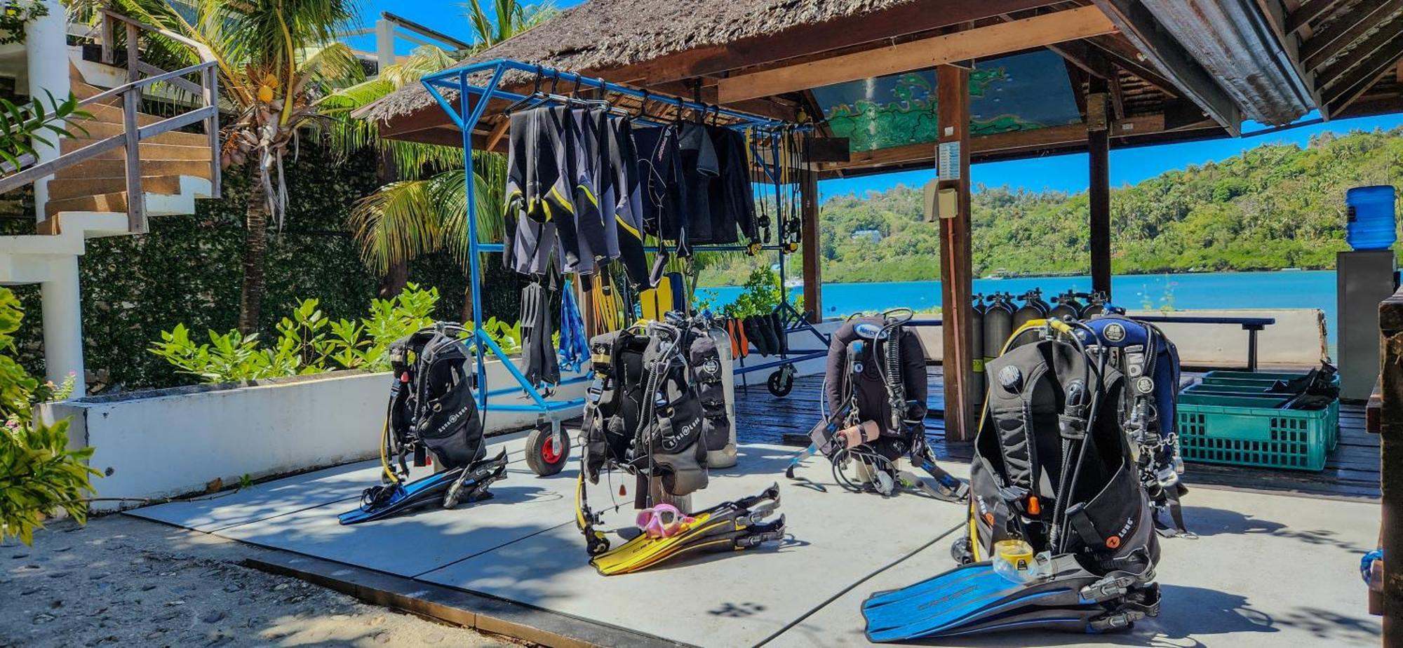Edgewater Dive & Spa Resort Puerto Galera Exterior photo