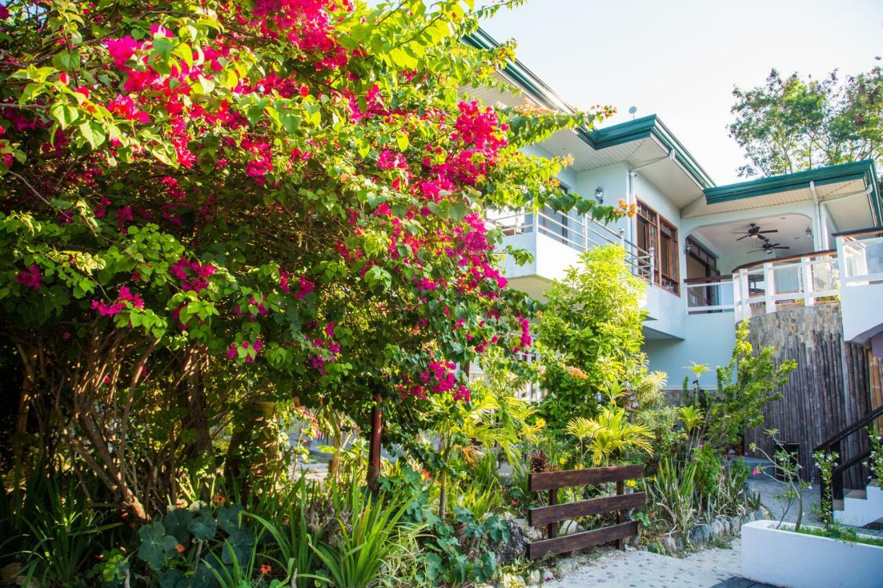 Edgewater Dive & Spa Resort Puerto Galera Exterior photo